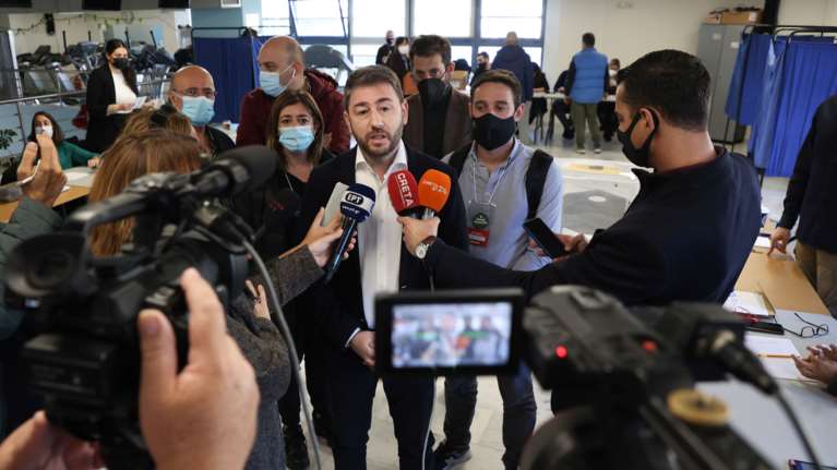 &quot;Πληρωμένη απάντηση&quot; Ανδρουλάκη στην ξαφνική επίθεση από τον ΓΑΠ: Εγώ δεν θα σας πω γιατί να μην ψηφίσετε τον Παπανδρέου...