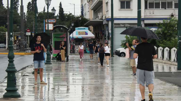 Καιρός: Ζέστη και άστατο το σκηνικό σήμερα - Πού θα σημειωθούν καταιγίδες