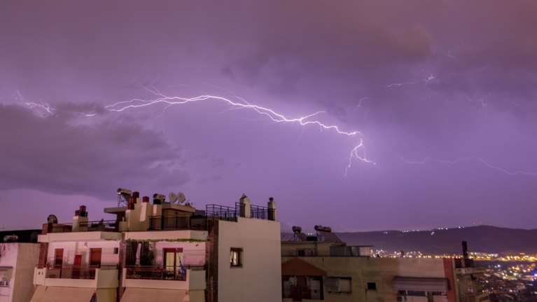 Προειδοποίηση Τσατραφύλλια: "24ώρη παύση καλοκαιριού..." -  Πτώση θερμοκρασίας έως 10 βαθμούς με κεραυνούς και χαλάζι