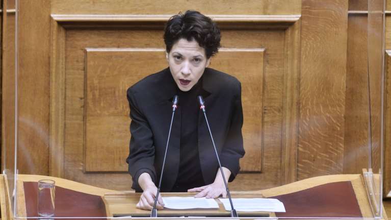 Έφυγε και τρίτη βουλευτής από το ΜέΡΑ25: Ανεξαρτητοποιήθηκε η Φωτεινή Μπακαδήμα