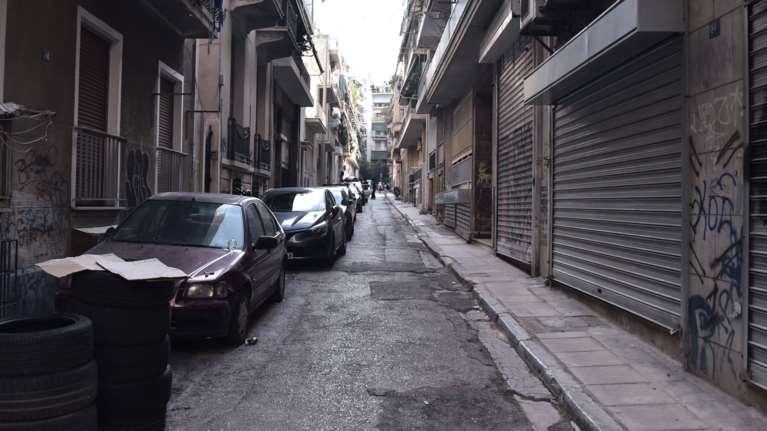 Άγιος Παντελεήμονας: 74χρονος πυροβόλησε ζευγάρι μπροστά στην κόρη τους - Νεκρός ο άνδρας, σοβαρά τραυματισμένη η σύζυγός του