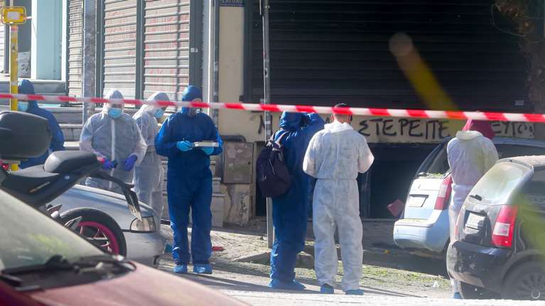 Έκρηξη στη Θεσσαλονίκη: Γρίφος ο στόχος των δραστών - Η πορεία της 38χρονης μέχρι να σκάσει στα χέρια της η βόμβα