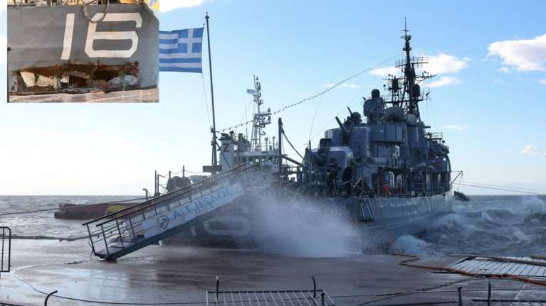 Ριπές ανέμων 106 χλμ./ώρα στη Θεσσαλονίκη: Τα μανιασμένα κυμάτα προκάλεσαν ρήγμα στο αντιτορπιλικό &quot;Βέλος&quot; [βίντεο]