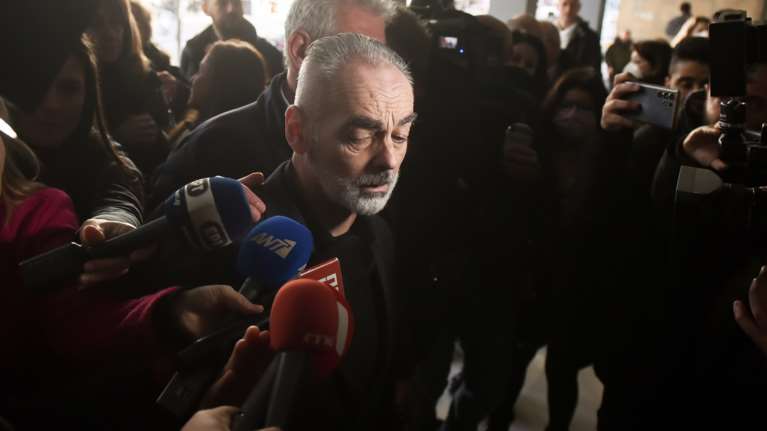 Ξεσπάει ο πατέρας του Άλκη κατά των 12 κατηγορουμένων:&quot;Τη συγγνώμη να τη δώσουν μπροστά στο μνήμα του&quot;