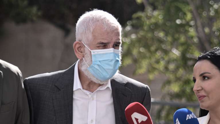 Δίκη Φιλιππίδη: &quot;Είναι καλός άνθρωπος&quot; κατέθεσε δακρυσμένη πρώην συνεργάτιδά του - Γιατί την απέλυσαν