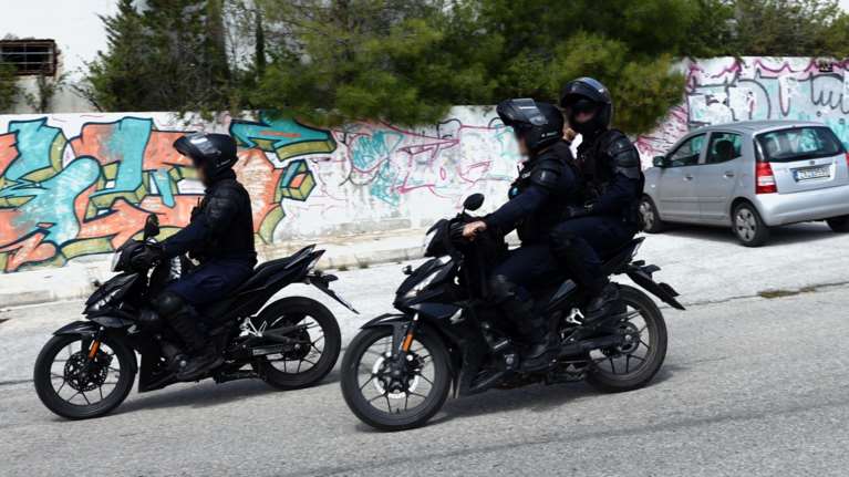 Πώς δρούσε το κύκλωμα των αστυνομικών που πουλούσαν κατασχεμένα ναρκωτικά: Ο "αρχηγός" και οι "Μυκονιάτες" - Επαφές με Greek Mafia