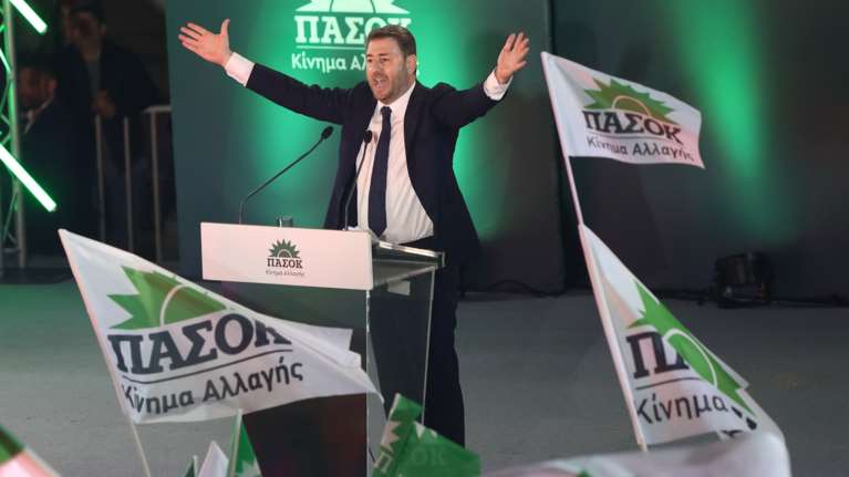 Εκλογές 2023- Ανδρουλάκης: &quot;Προοδευτικοί είναι αυτοί που έχουν για δεξί χέρι τον Αντώναρο;&quot;