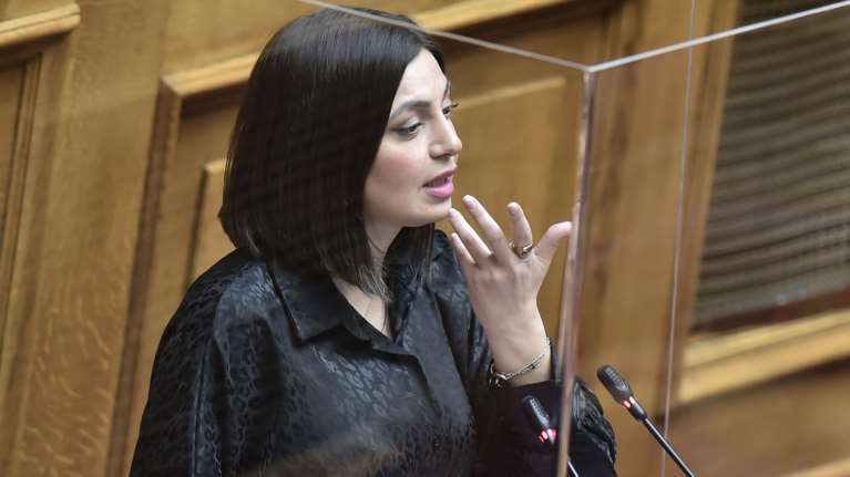 Μαρία Απατζίδη (ΜέΡΑ25): Της έστειλαν γυμνή φωτογραφία στα social - &quot;Ο κάθε προβληματικός στέλνει το γεννητικό του μόριο&quot;