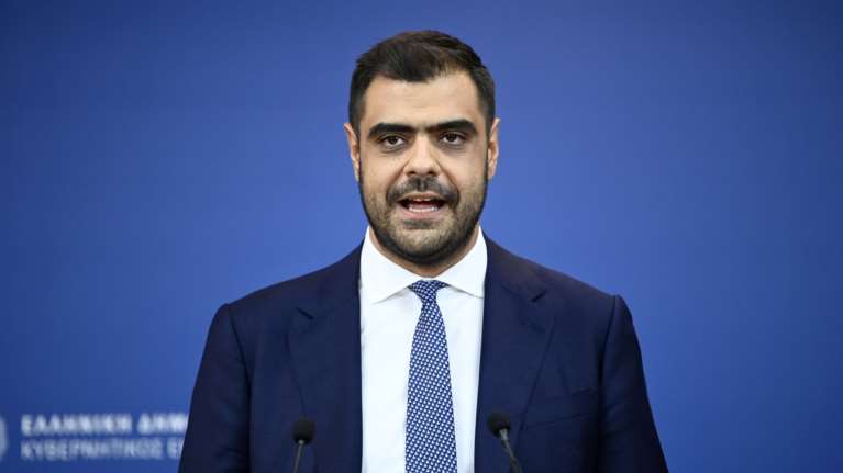 Μαρινάκης: Η ενίσχυση του ΕΚΑΒ από Πυροσβεστικη και Ενοπλες Δυνάμεις αποτελεί προσωρινή λύση