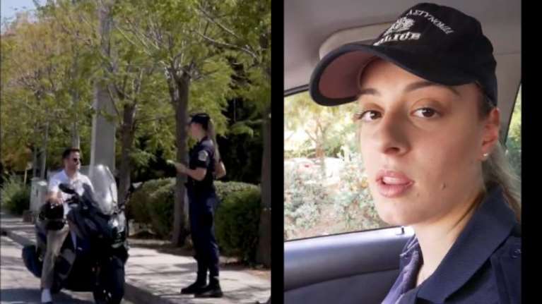 ΕΛΑΣ: Νέο βίντεο με την αστυνομικό να κάνει παρατηρήσεις σε απρόσεκτους οδηγούς - &quot;Δεν είπαμε τα μάτια μας στον δρόμο;&quot;