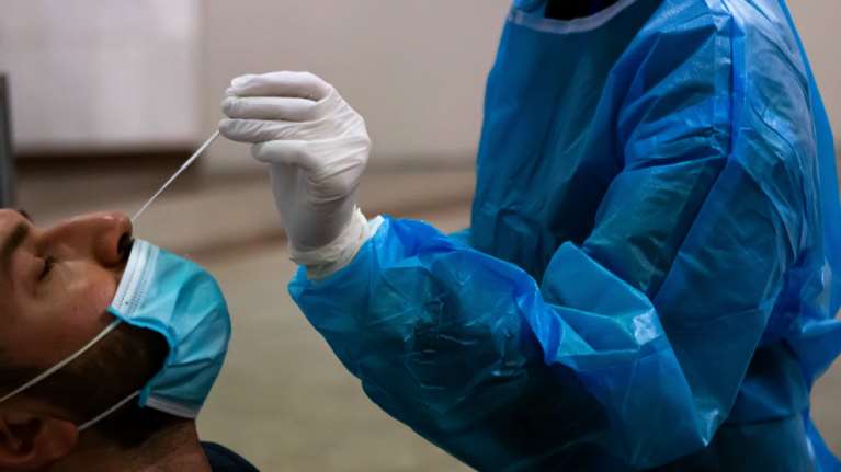 Κορονοϊός: Τετραψήφιο νούμερο και σήμερα με 1.195 νέα κρούσματα - 19 θάνατοι και 246 διασωληνωμένοι