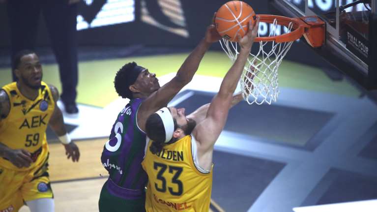 Basketball Champions League: Δεν τα κατάφερε η ΑΕΚ, έμεινε εκτός τελικού από τη Μάλαγα (65-71)