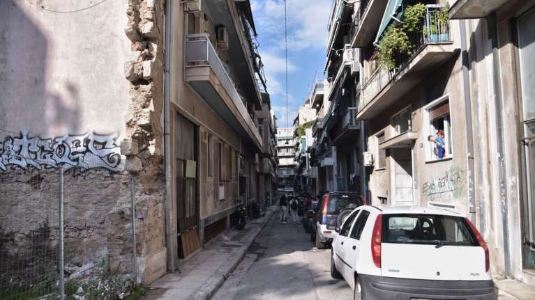 Αγ. Παντελεήμονας: Η 45χρονη έγινε ασπίδα για τα παιδιά - &quot;Μπήκα μπροστά τους και με πυροβόλησε, φώναζε ότι θα τα σκοτώσει&quot;