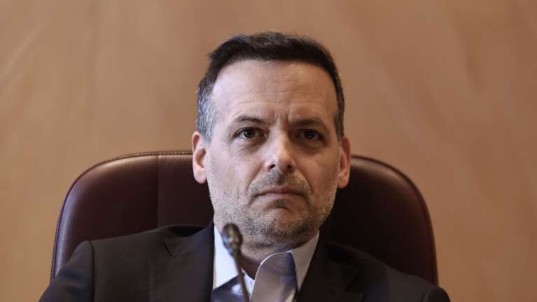 Απάντηση Δούκα σε Μητσοτάκη για τα κλειστά ακίνητα: Ειρωνείες και αβάσιμες κατηγορίες - Να στηρίξει τους ευάλωτους