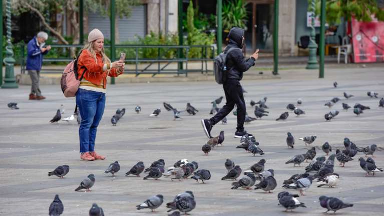 Καιρός: Ανεβαίνει λίγο ο υδράργυρος, αλλά παραμένει η παγωνιά - Πού θα σημειωθεί παγετός