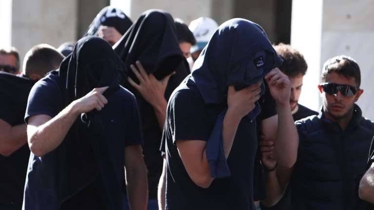 Ν. Φιλαδέλφεια: Πώς οι Ελληνες χούλιγκαν οδήγησαν τους Κροάτες στο γήπεδο της ΑΕΚ - Ο ρόλος του ταξιτζή &quot;Αγιά&quot;