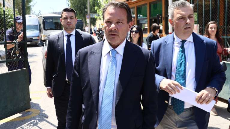 Λύτρας: &quot;Ακούστηκαν υπερβολές, γελάει ο κόσμος&quot; - Τι λέει για τα μπουζούκια, τα λεφτά στο σπίτι του και το παιδί του