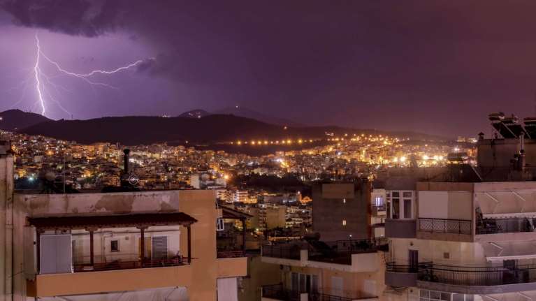 Meteo: Σχεδόν 5.000 κεραυνοί έπεσαν στη χώρα - Πού έβρεξε καταρρακτωδώς [χάρτης]