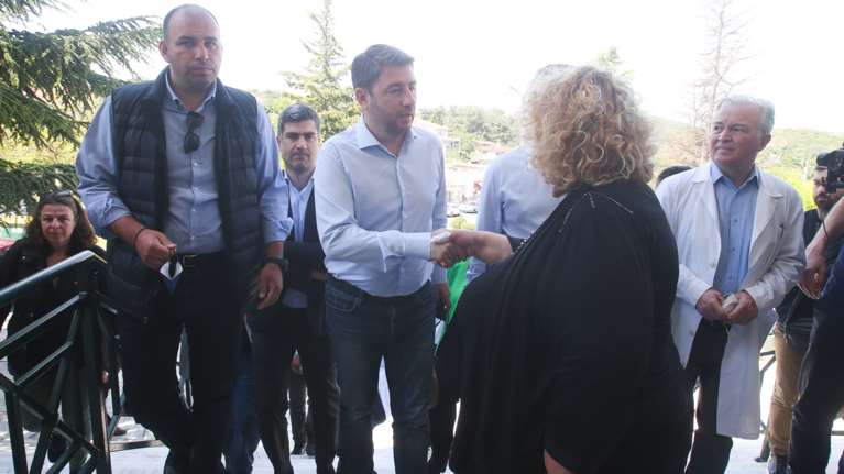 Ανδρουλάκης: Πόσο κοστίζει όταν ο Μητσοτάκης διορίζει κολλητούς και αποτυχημένους βουλευτές σε νοσοκομεία;