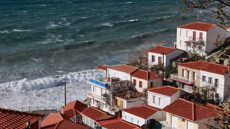 Γιατί η στάθμη της θάλασσας υποχώρησε κατά 40 εκατοστά στις ακτές της Λέσβου - Τι λένε οι επιστήμονες