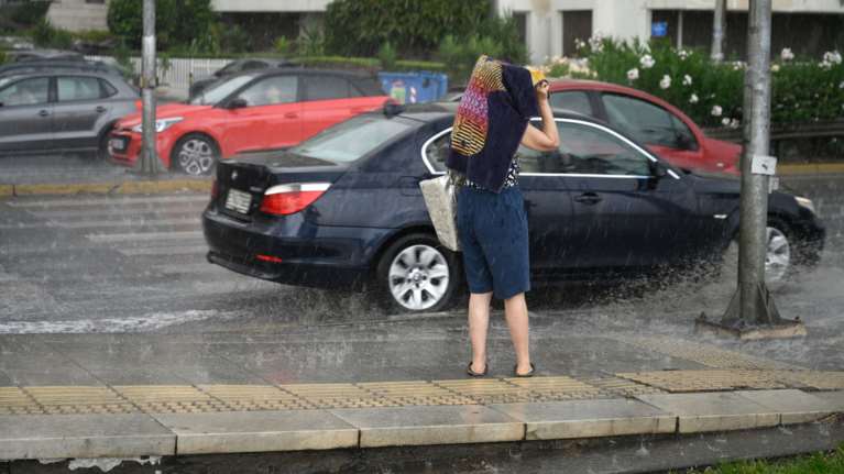 &quot;Ακραία επικίνδυνος καιρός μπροστά μας&quot; προειδοποιεί ο Μαρουσάκης - Ποιες περιοχές κινδυνεύουν από τις καταιγίδες