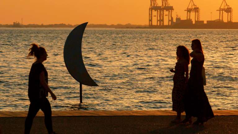 Κορονοϊός: "Βράζει" η χώρα με χιλιάδες νέα κρούσματα - 26 θάνατοι και 98 διασωληνωμένοι