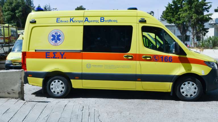 Τα δέκα δημοφιλή νησιά της Ελλάδας που διαθέτουν μόνο ένα ασθενοφόρο το καθένα - Ποια έχουν μόνο για λίγες ώρες