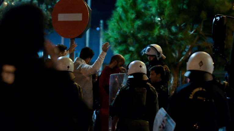 Σκληρή επίθεση Ερασιτέχνη Ολυμπιακού στην ΕΛΑΣ: Χούντα και αντίποινα των ΝΑΖΙ η ομηρία εκατοντάδων φιλάθλων