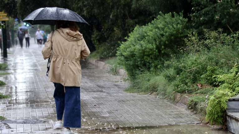 Άστατος ο καιρός μέχρι την Παρασκευή με βροχές και καταιγίδες - Ανεβαίνει η θερμοκρασία