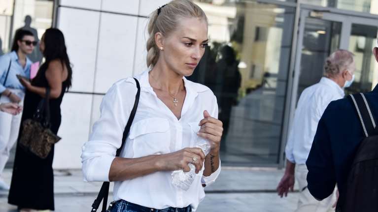 Βικτώρια Καρύδα για τη δολοφονία του συζύγου της: Τα παιδιά μου ακόμα κλαίνε για τον πατέρα τους [βίντεο]