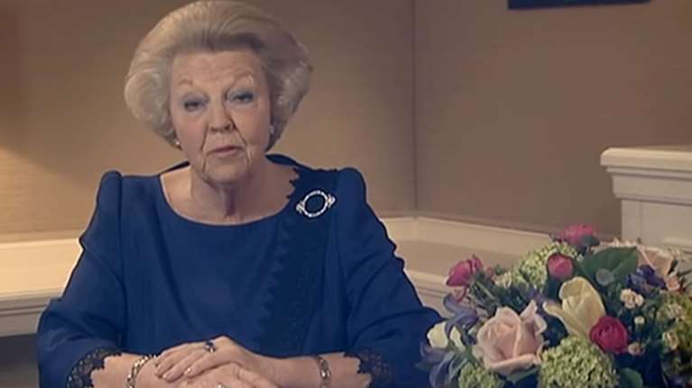 Η κατάρα του σκι: Η πρώην βασίλισσα Βεατρίκη τραυματίστηκε σε χιονοδρομικό - Εκεί που ο γιος της πέθανε από χιονοστιβάδα