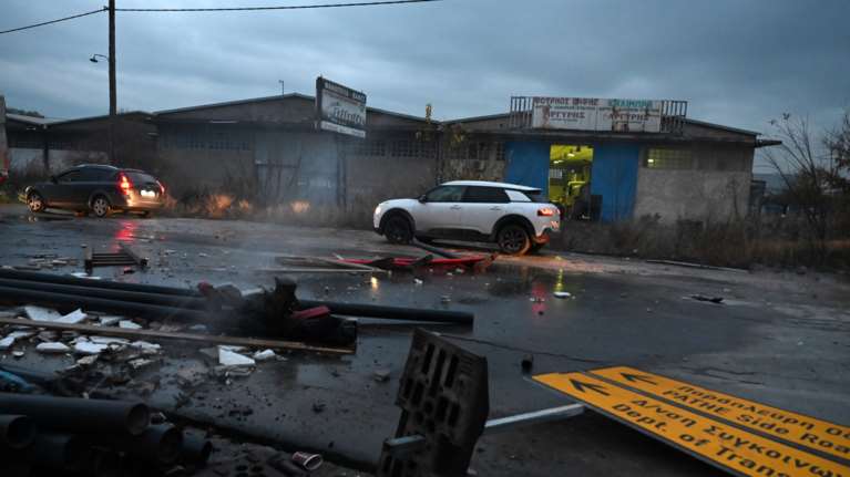 Πώς η Αστυνομία προσπάθησε να "κουκουλώσει" τον πυροβολισμό στον 16χρονο Ρομά - Καρφιά σε Θεοδωρικάκο