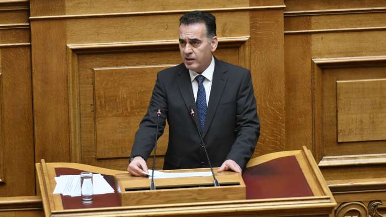 Διαψεύδει ο βουλευτής ΝΔ Ξάνθης, Τσιλιγγίρης τις κατηγορίες για ύβρεις, απειλές και φωτιές στα τραπέζια σε πανηγύρι