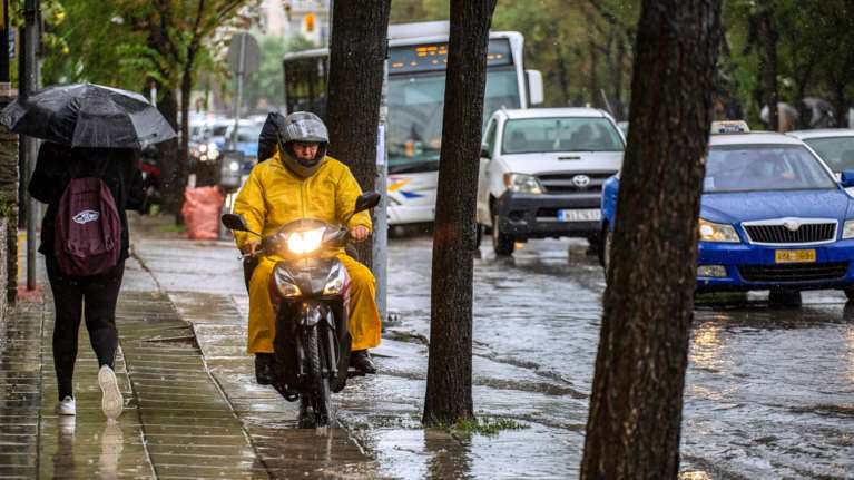 Προειδοποίηση Σάκη Αρναούτογλου: Προσοχή για έντονες καταιγίδες απόψε σε αυτές τις τρεις περιοχές [Βίντεο]