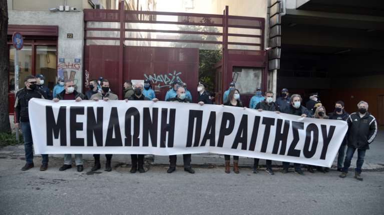 Συγκέντρωση ηθοποιών έξω από το υπ. Πολιτισμού – Ζητούν παραίτηση Μενδώνη [εικόνες]