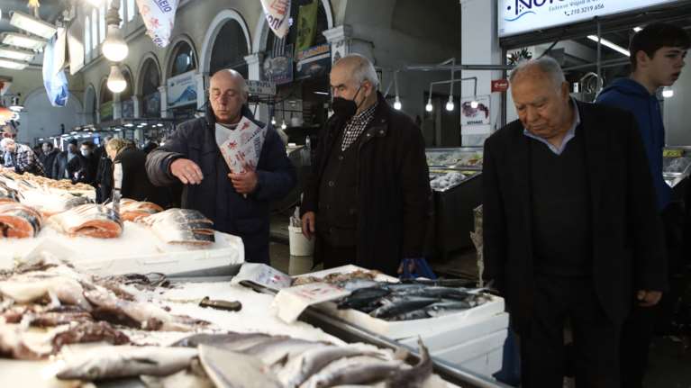 Καλάθι του Νοικοκυριού στη Βαρβάκειο για τη Σαρακοστή - Ο πίνακας με τις τιμές, &quot;σημαντικές μειώσεις σε σχέση με πέρυσι&quot;