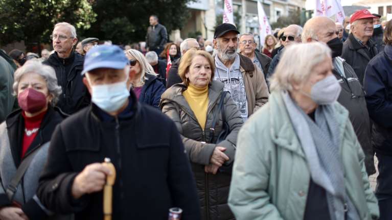 Ποιες ενισχύσεις θα δουν οι συνταξιούχοι μέχρι τα τέλη Μαρτίου - Επίδομα προσωπικής διαφοράς και επικουρικές