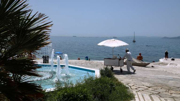 ΙΕΛΚΑ: Το 52% των Ελλήνων δεν σχεδιάζει διακοπές για το φετινό καλοκαίρι