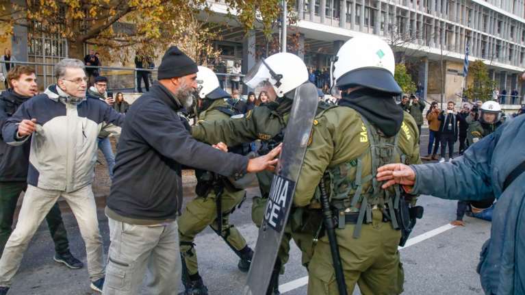 Ρομά φτάνουν από παντού στη Θεσσαλονίκη: Κάλεσμα μέσω TikTok για νέα συγκέντρωση στα δικαστήρια - Δρακόντεια μέτρα