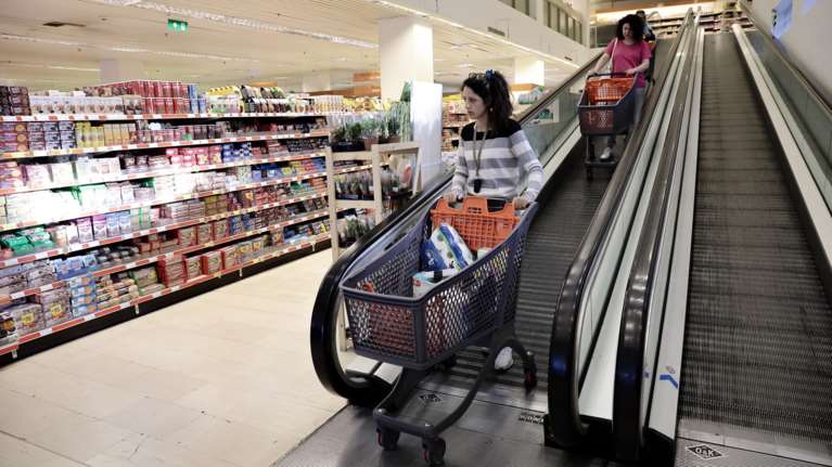 Έρχονται νέες αυξήσεις τιμών στα σούπερ μάρκετ: 7 στα 10 λένε ότι θα κάνουν ανατιμήσεις το 2023