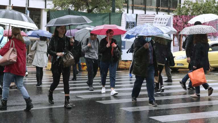 Σοβαρή κακοκαιρία το Σαββατοκύριακο με ισχυρές καταιγίδες και θυελλώδεις ανέμους - Οι 6 περιοχές στο "κόκκινο"