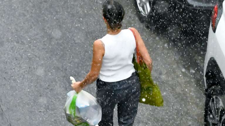 Κακοκαιρία εξπρές "Boris": Απότομη πτώση του υδράργυρου και ισχυροί άνεμοι - Ο καιρός την Κυριακή