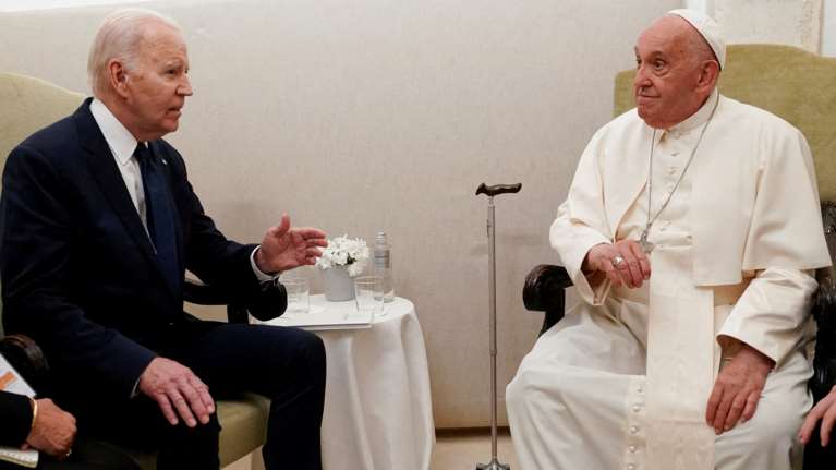 Μπάιντεν: Απένειμε στον Πάπα Φραγκίσκο το μετάλλιο της Ελευθερίας με διάκριση - Ύψιστη τιμή