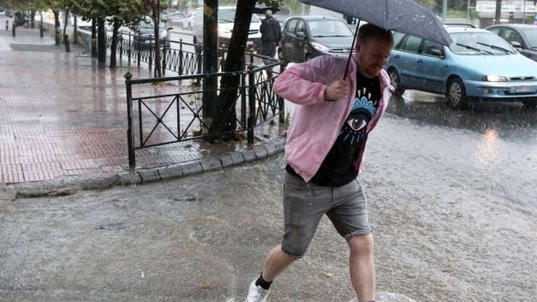 Προειδοποίηση Μαρουσάκη: Έρχεται επικίνδυνη κακοκαιρία - Καταιγίδες, χαλάζι και πτώση της θερμοκρασίας