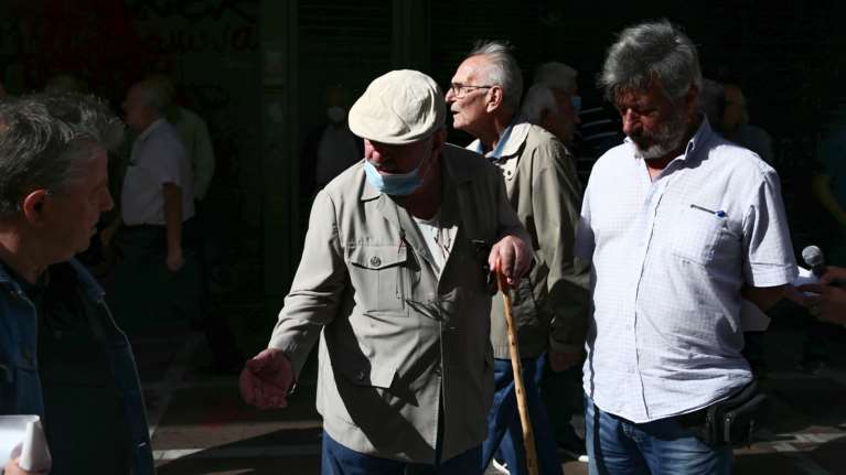 Αύξηση συντάξεων, μείωση κρατήσεων, επίδομα προσωπικής διαφοράς: Πακέτο παροχών με 3+2 μέτρα στους συνταξιούχους