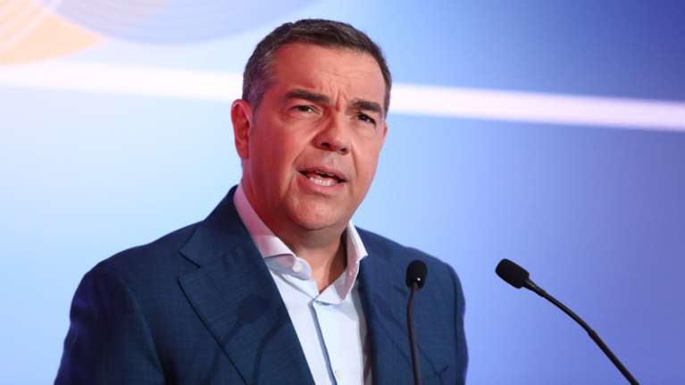 Τσίπρας: Το πρώτο κεφάλαιο του βιβλίου "Ιθάκη" και το τραύμα του 2015 – "Σταμάτησα να γράφω για 6 μήνες"