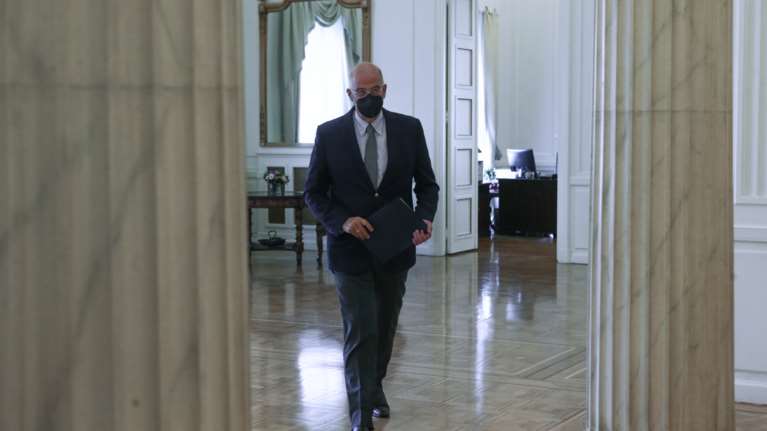 Ουκρανία - Δένδιας: &quot;Η Ελλάδα ετοίμασε σχέδιο εκκένωσης των ομογενών&quot; - Διάβημα στον πρέσβη της Ρωσίας