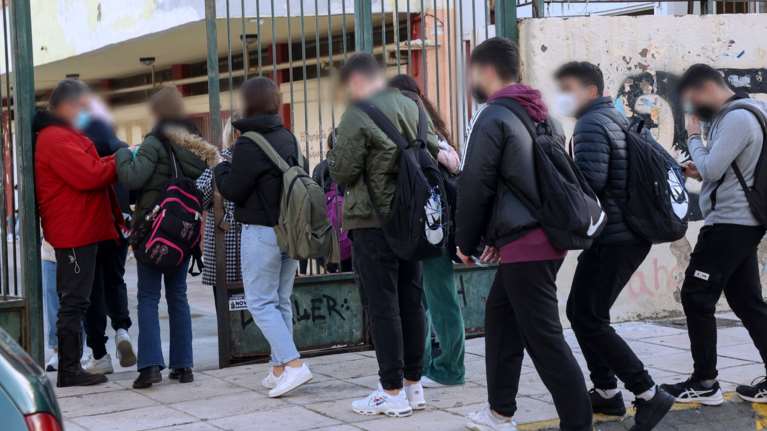 Άνοιγμα σχολείων: 15.547 νέα κρούσματα βρήκαν τα self test - Σήμερα δεύτερο test για όλους - Τι γίνεται αν βγει θετικό