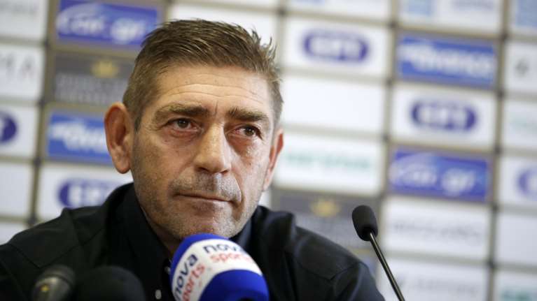 Επίθεση στο κατάστημα του Σάββα Παντελίδη, προπονητή του Αστέρα Τρίπολης, στον Πειραιά- Τι "βλέπουν" οι Αρχές