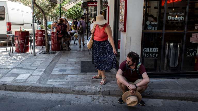 Κορονοϊός: 1.266 νέα κρούσματα στην Αττική και 236 στη Θεσσαλονίκη - Στα ύψη η Κρήτη, ανησυχία για Αχαΐα και Κορινθία